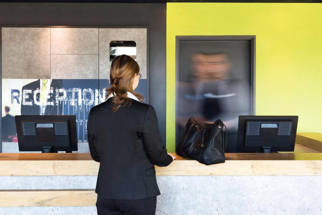 Ibis Budget Orly Chevilly Tram 7 Vitry-sur-Seine Eksteriør billede