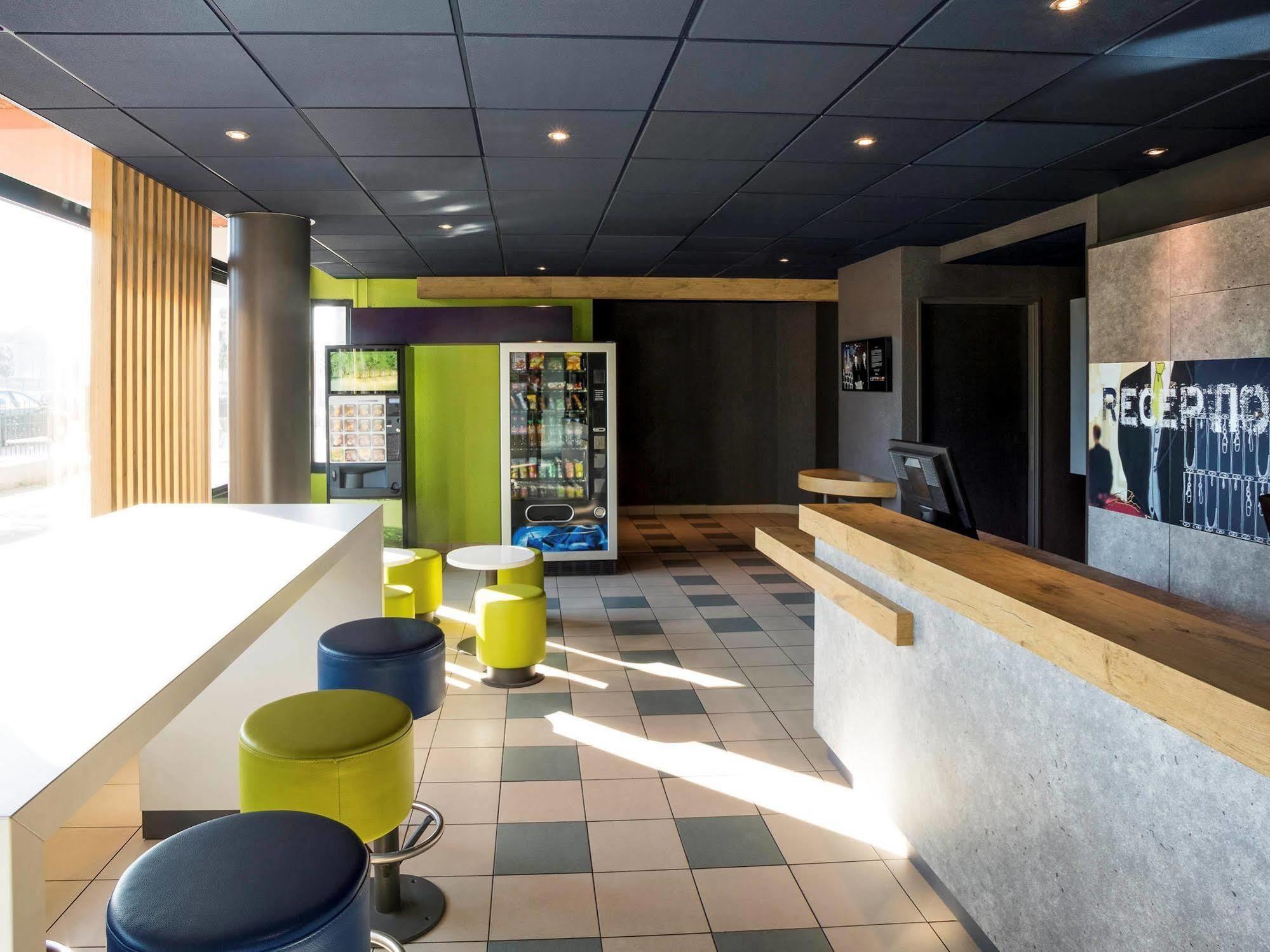 Ibis Budget Orly Chevilly Tram 7 Vitry-sur-Seine Eksteriør billede