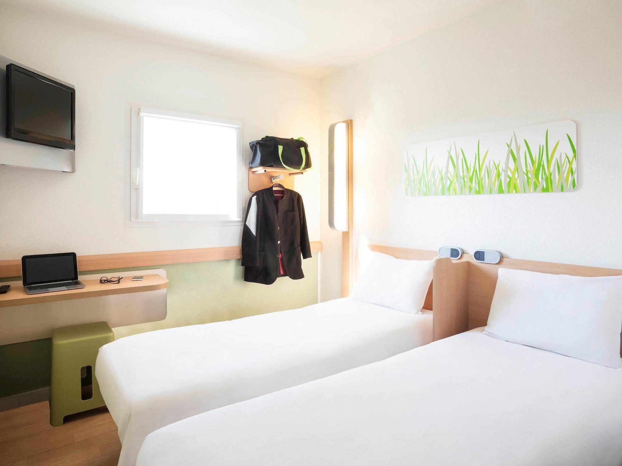 Ibis Budget Orly Chevilly Tram 7 Vitry-sur-Seine Eksteriør billede