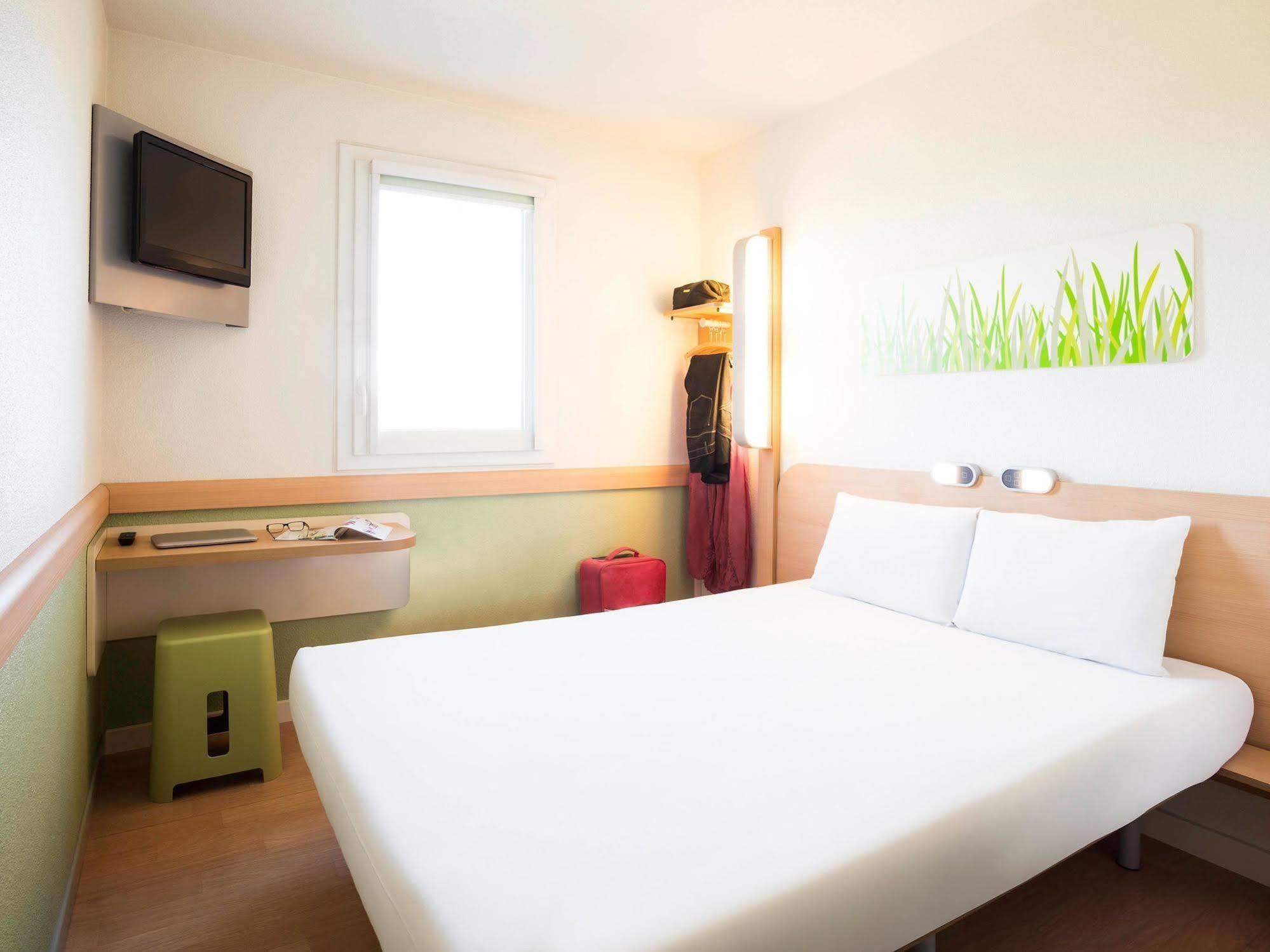 Ibis Budget Orly Chevilly Tram 7 Vitry-sur-Seine Eksteriør billede