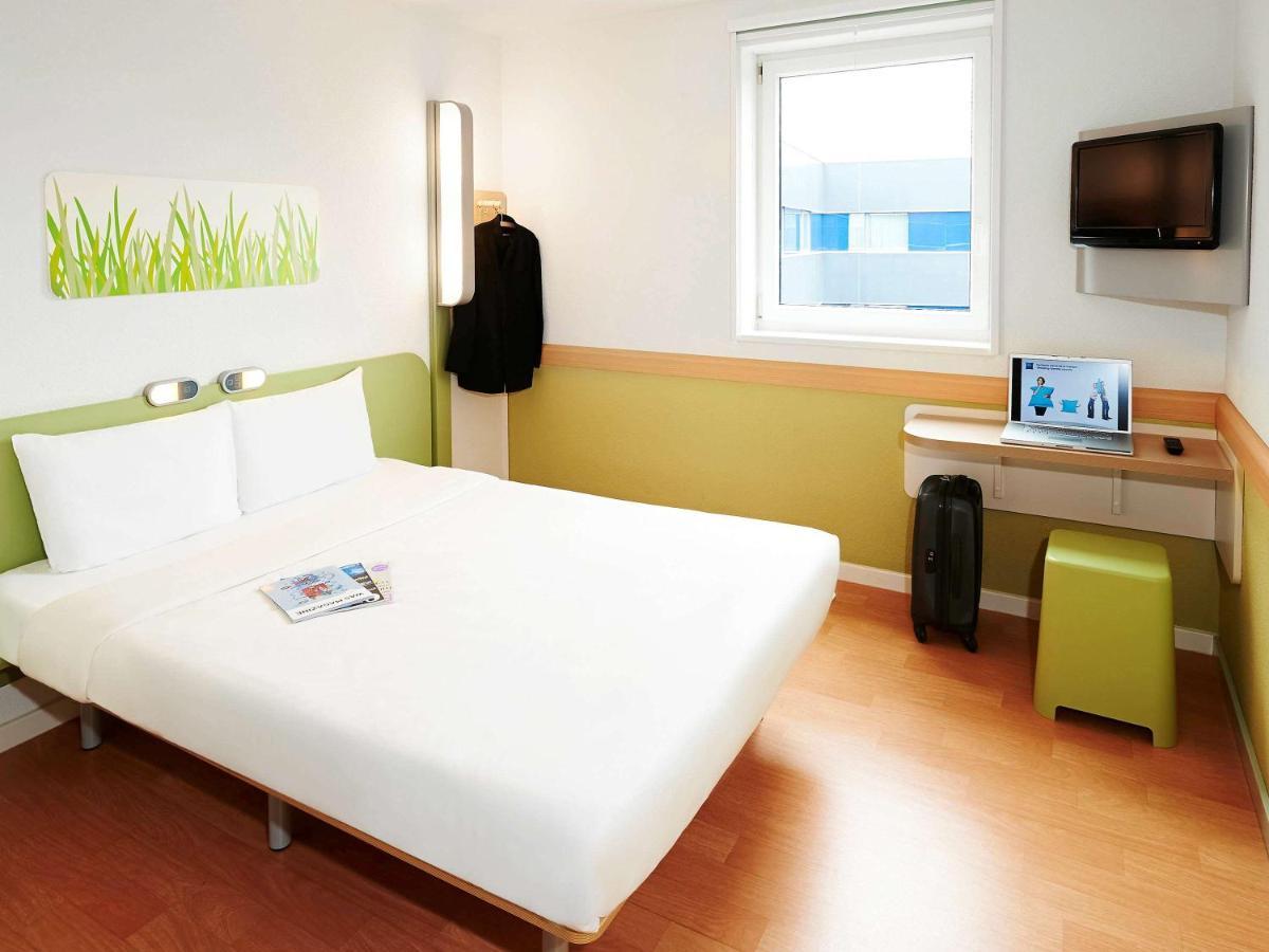 Ibis Budget Orly Chevilly Tram 7 Vitry-sur-Seine Eksteriør billede